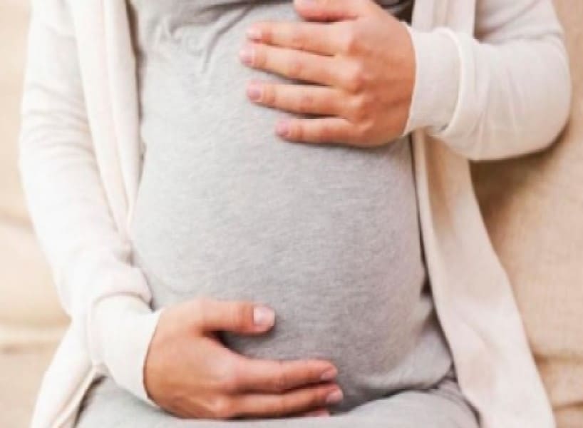 الفرق بين انتفاخ البطن والحمل
