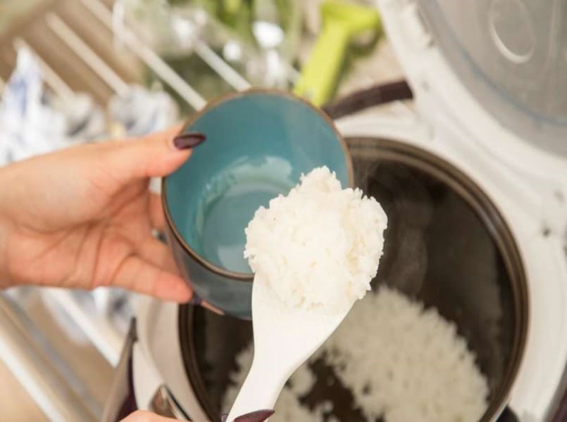 هل من الآمن إعادة تسخين الأرز؟