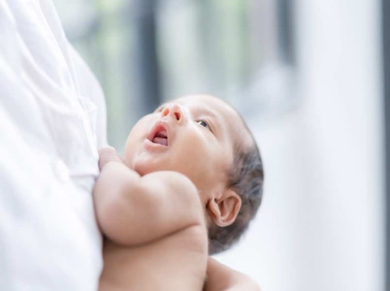 أعراض اللسان المربوط عند الرضع وأسنان الأطفال