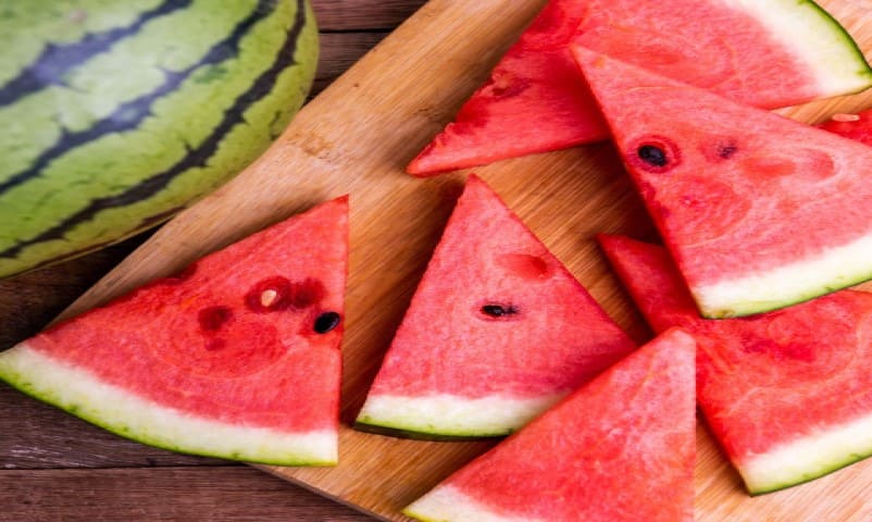 ما هي فوائد البطيخ واضراره؟ هل البطيخ يساعد على انقاص الوزن؟